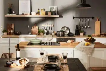 Sublimer sa cuisine avec une décoration moderne en blanc et bois astuces et inspirations